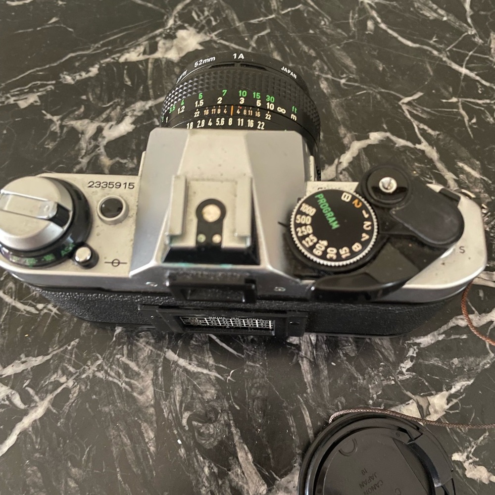 Canon AE-1 Black and Silver Film Camera with Flash 188A - Picture 4 of 5
